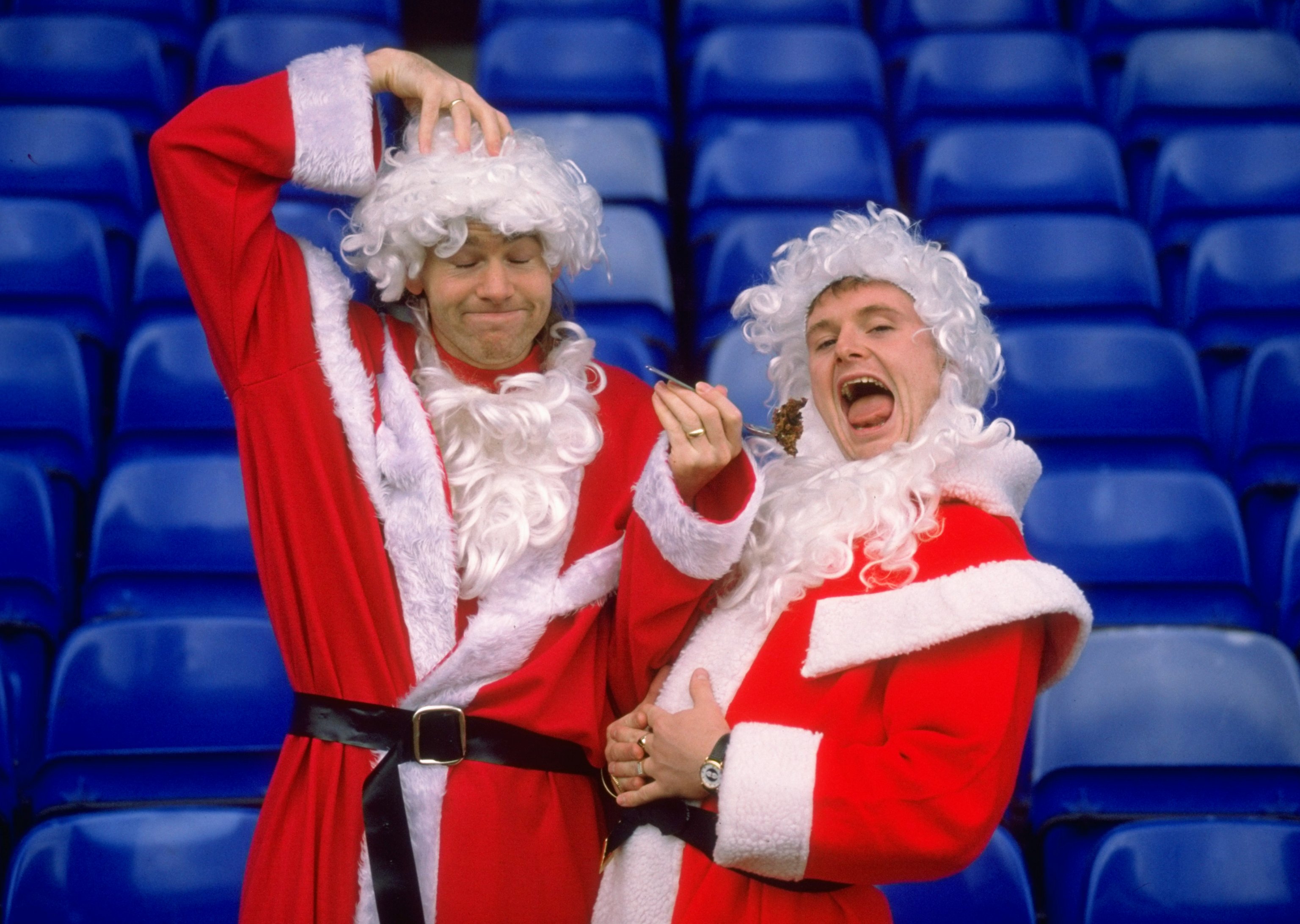 Snapshot Classic: Gazza and Chris Waddle get into the Christmas spirit | Who Ate all ...