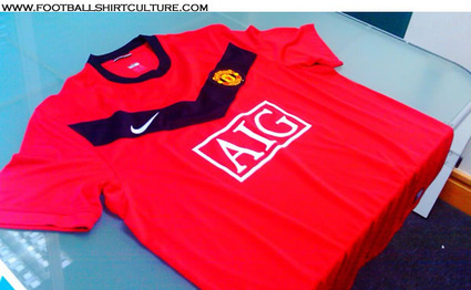 new-man-united-home-shirt-09-10-season.jpg