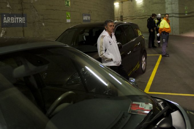 image: Mourinho-waiting-ref