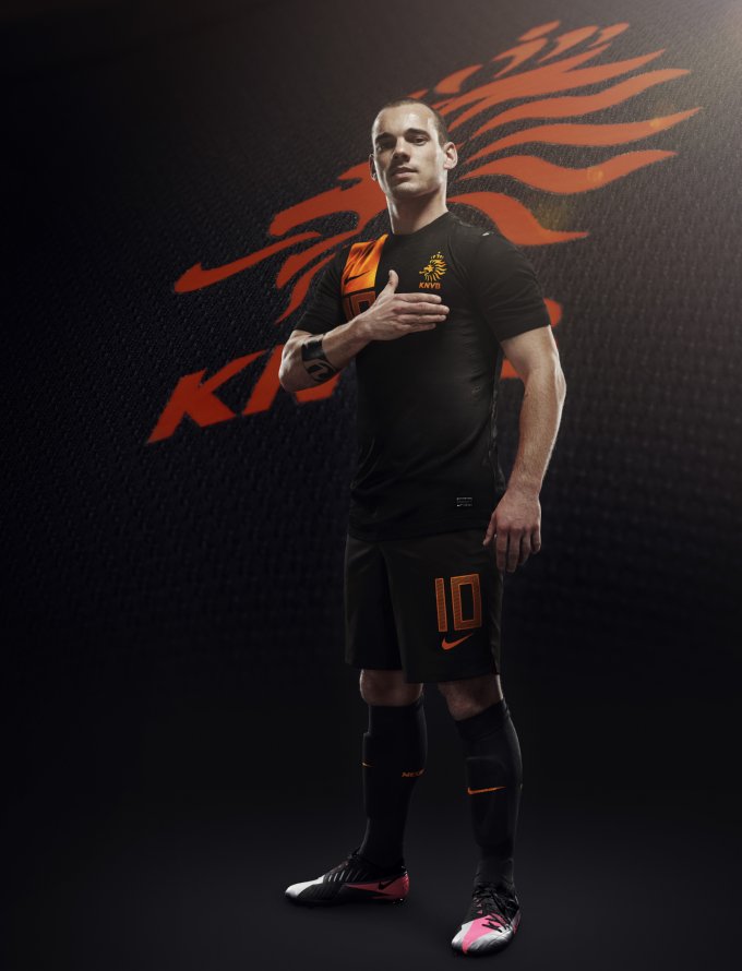 Netherlands_Away_Jersey_Sneijder_original.jpg