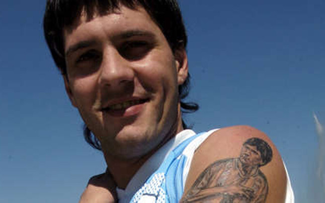 Snapshot Lionel Messi's Brother Gets Tattoo Of Lionel Messi