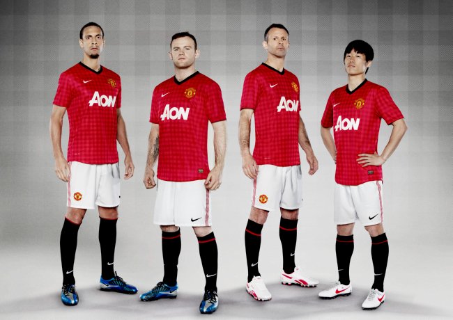 FA12-Manchester-United-kit-pattern_GROUP