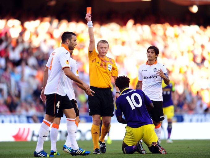 Soccer - UEFA Europa League - Group A - Valencia v Swansea City - Mestalla