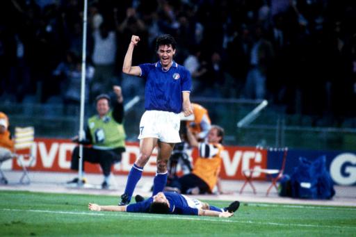 Soccer - World Cup Italia 90 - Group A - Italy v Czechoslovakia