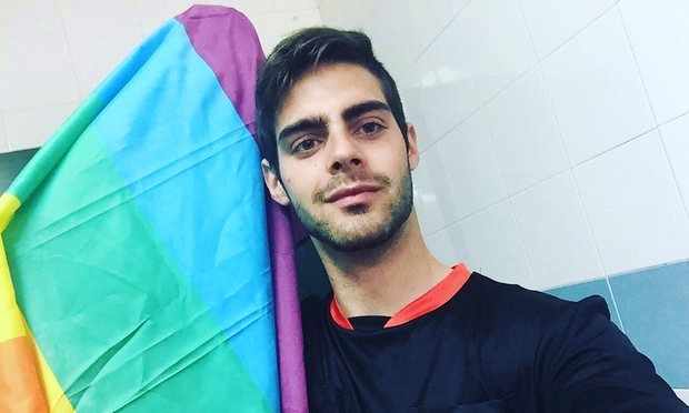 tomillero-gay-referee