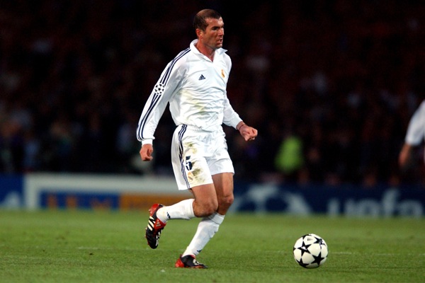My Favourite Kit: Real Madrid 2002 (Centenary Kit) | Who Ate all the Pies